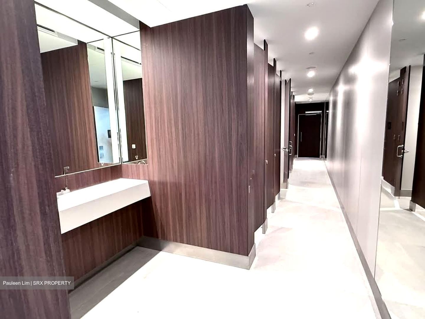 Central Boulevard (D1), Office #588079861